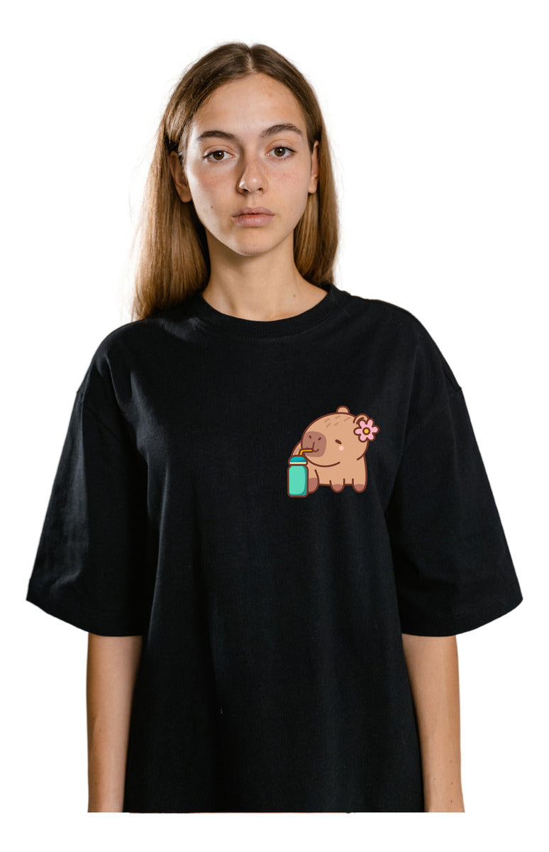 Playera Negra Mujer – Capibara con Juguito | Modelismo Urbano